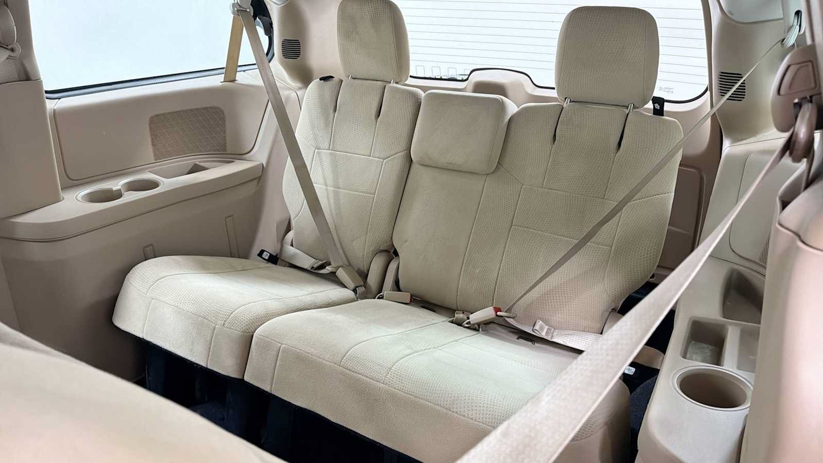 Used 2013 Dodge Grand Caravan American Value Package w/ UConnect Hands-Free Group FWD image 23