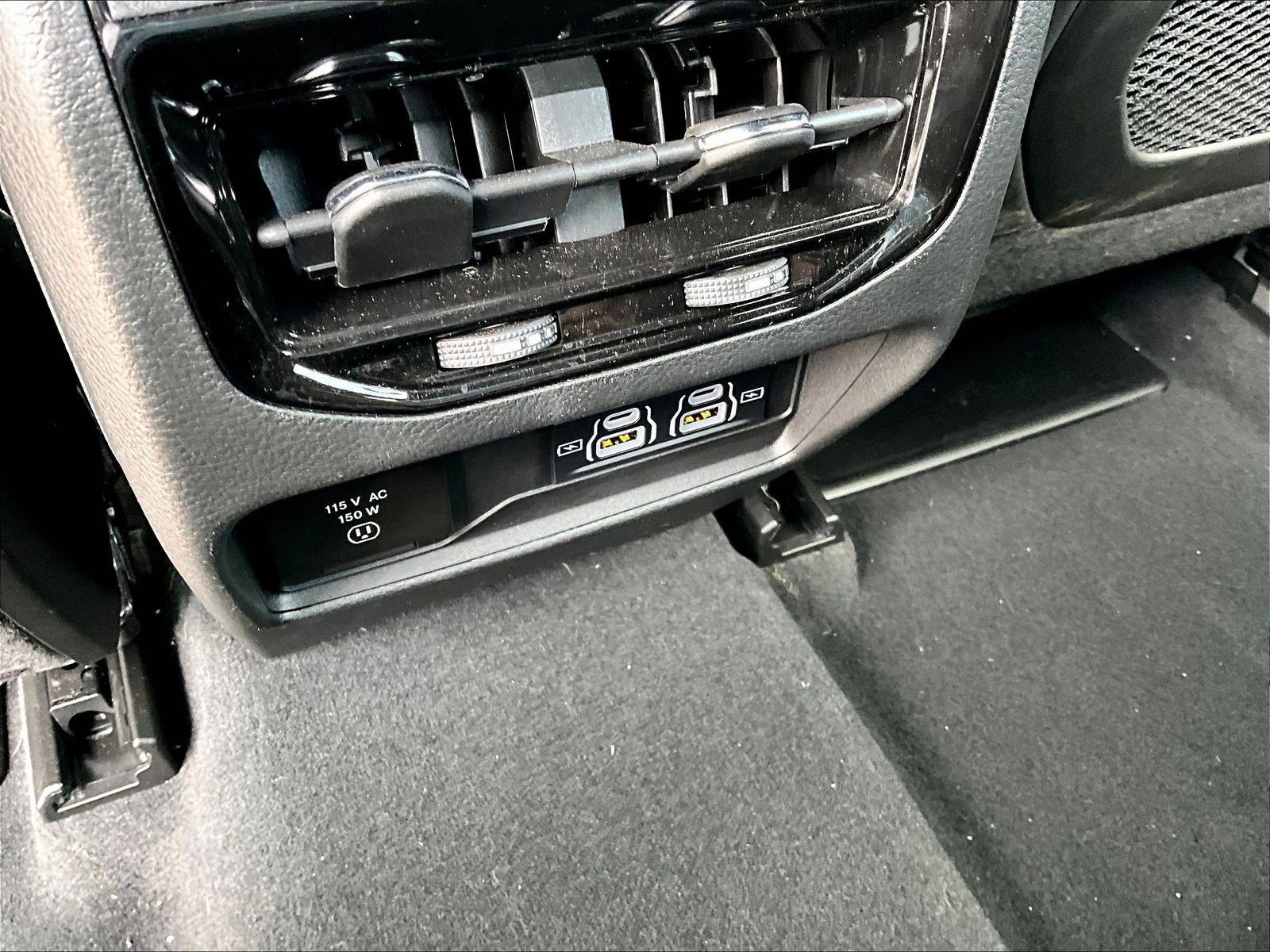 Used 2024 Jeep Grand Cherokee Laredo X w/ Luxury Tech Group I AWD/4WD image 10