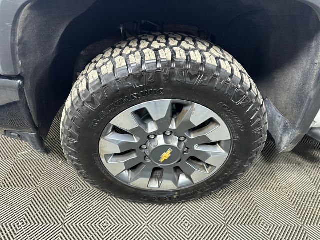 Used 2022 Chevrolet Silverado 2500 Custom w/ Custom Value Package image 10