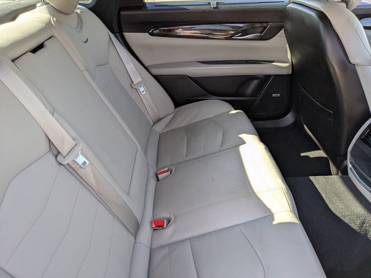 Used 2018 Cadillac CT6 Luxury w/ Active Chassis Package AWD/4WD image 13