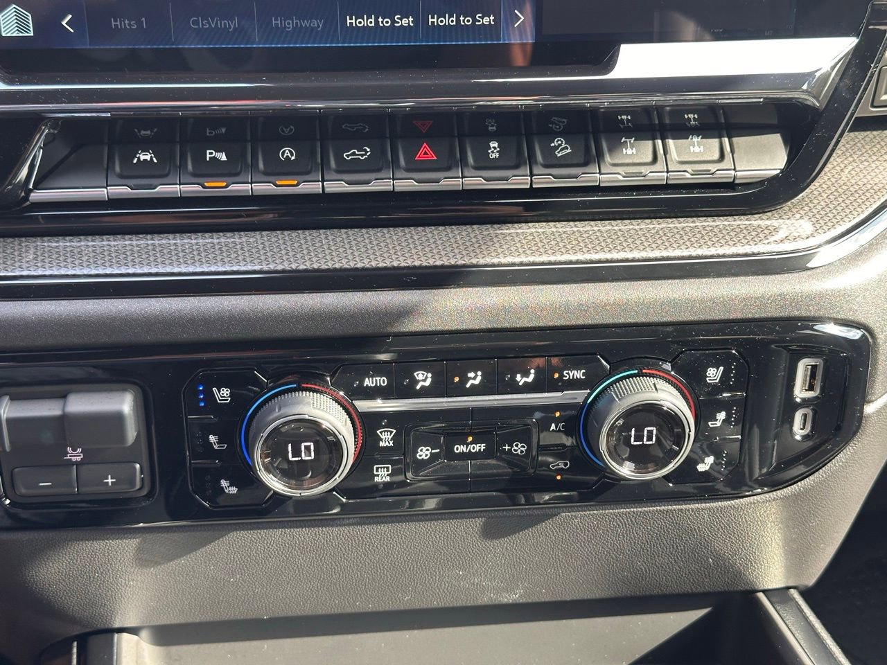 Used 2026 Chevrolet Silverado 1500 ZR2 w/ Dark Appearance Package image 33