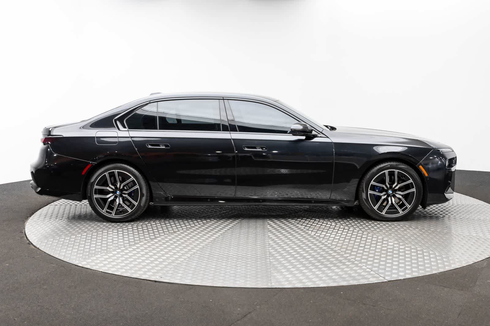 Used 2024 BMW 760i xDrive w/ Executive Package AWD/4WD image 49