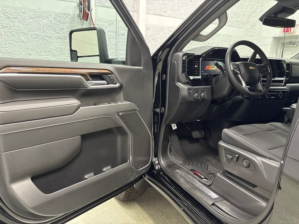 New 2026 Chevrolet Silverado 2500 LT AWD/4WD image 15