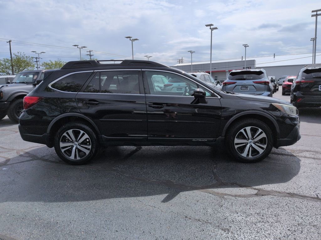 Used 2018 Subaru Outback 3.6R Limited image 6