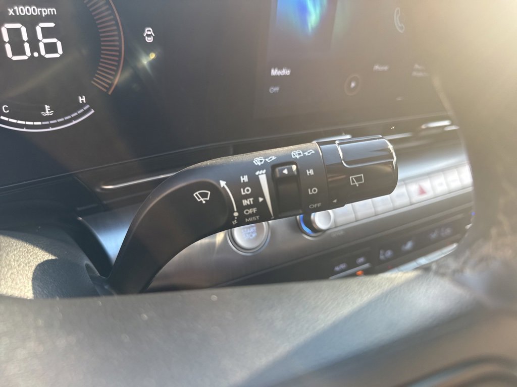 Used 2025 Hyundai Kona SEL image 28