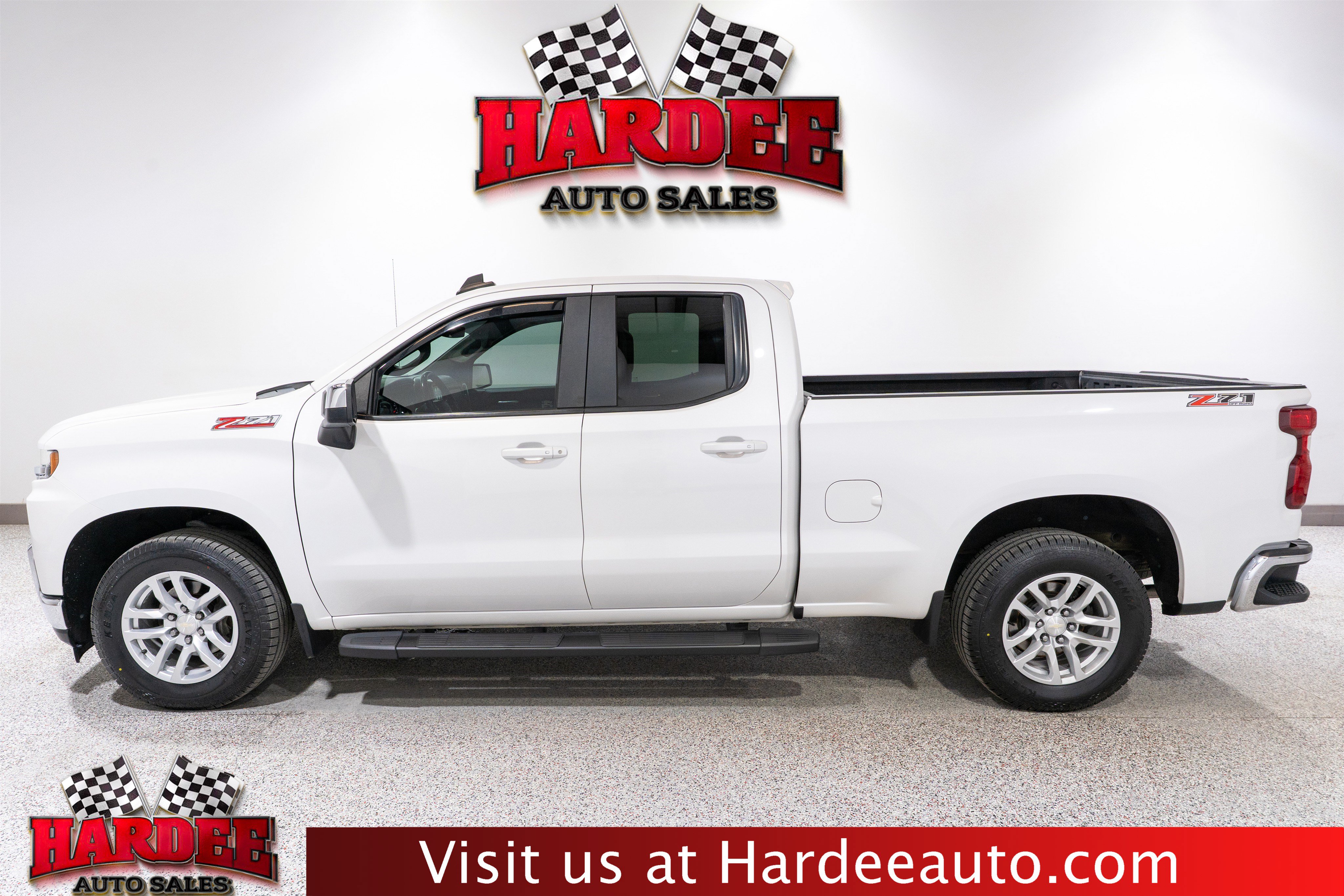 Used 2019 Chevrolet Silverado 1500 LT AWD/4WD image 1