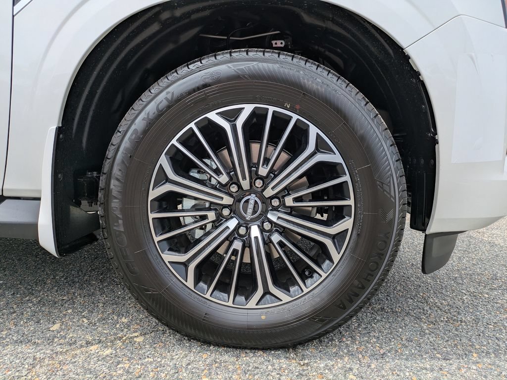 New 2026 Nissan Armada Platinum AWD/4WD image 11