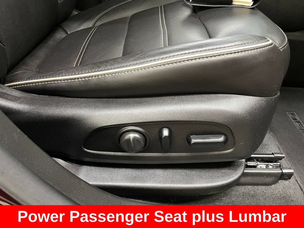Used 2017 GMC Acadia Denali w/ Technology Package FWD image 13
