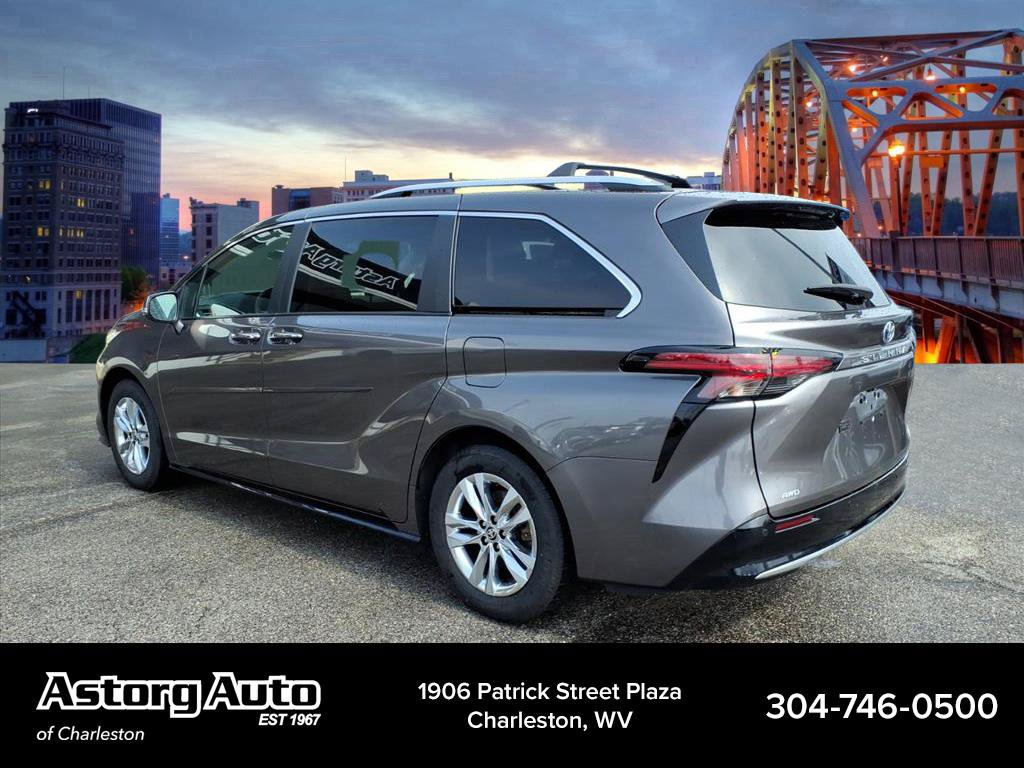 Used 2024 Toyota Sienna Limited AWD/4WD image 5