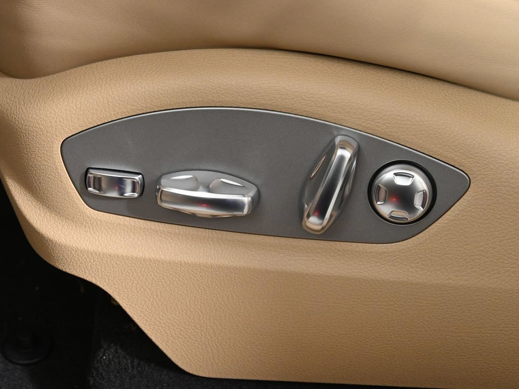 New 2026 Porsche Macan AWD/4WD image 31