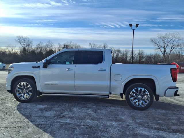 Used 2024 GMC Sierra 1500 Denali AWD/4WD image 11