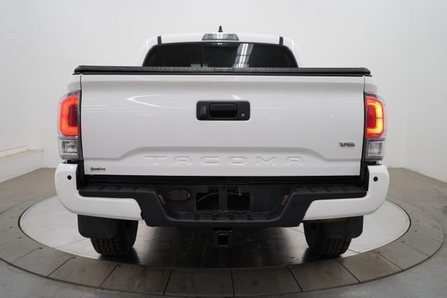 Used 2020 Toyota Tacoma TRD Off-Road w/ Technology Package AWD/4WD image 15