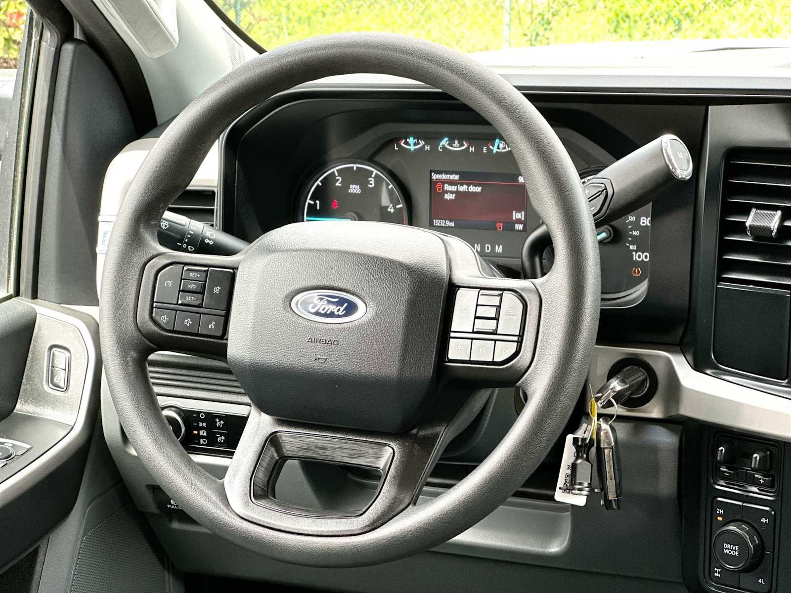 Used 2025 Ford F250 XLT w/ FX4 Off-Road Package AWD/4WD image 27