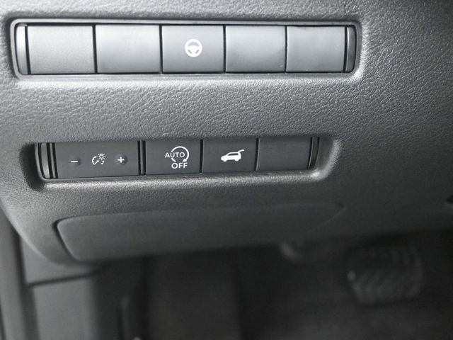 Used 2025 Nissan Rogue SV FWD image 21