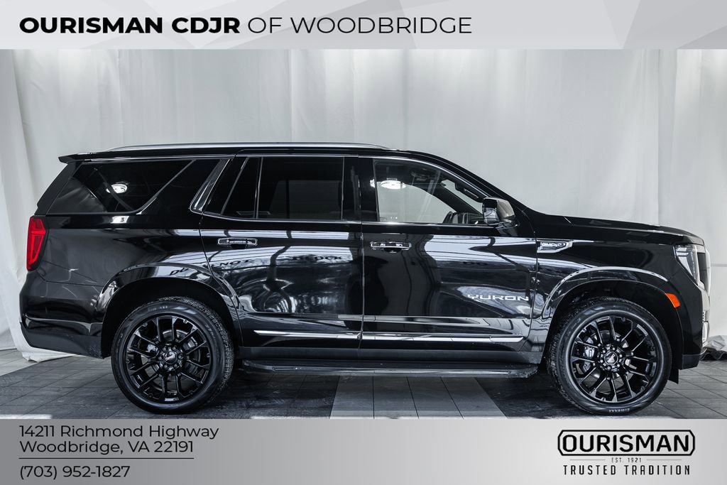 Used 2023 GMC Yukon SLT image 3