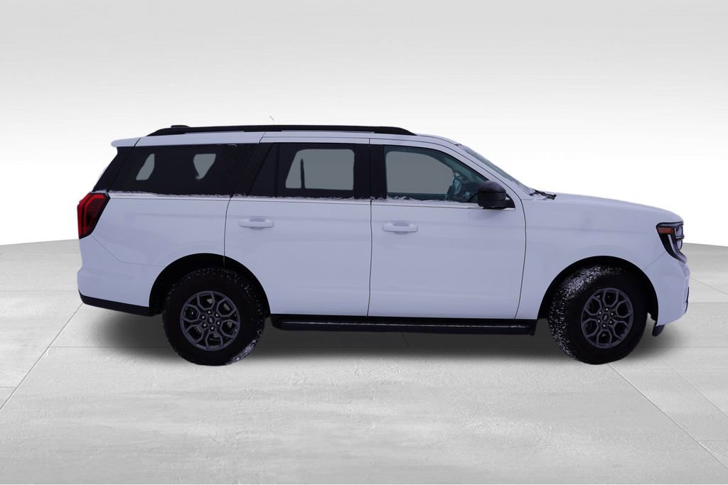 Certified 2025 Ford Expedition Active image 3