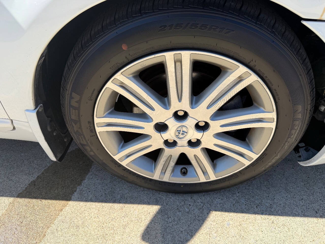 Used 2008 Toyota Avalon Limited FWD image 9