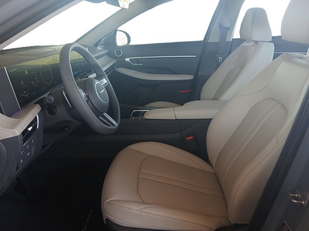 New 2026 Hyundai Sonata Limited FWD image 18
