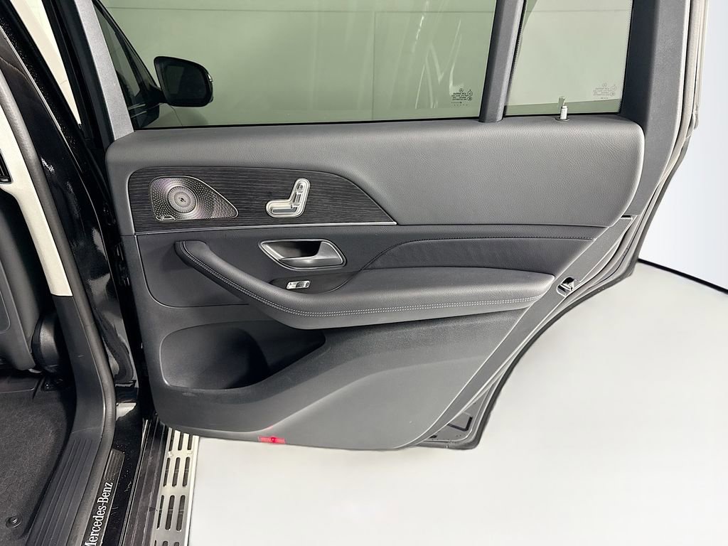 Used 2026 Mercedes-Benz GLS 450 4MATIC image 28