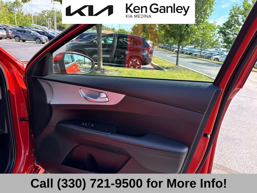 Certified 2024 Kia Forte LXS w/ LXS Technology Package FWD image 48