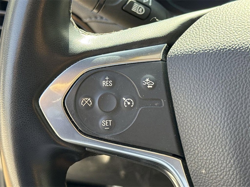 Used 2023 Chevrolet Traverse LT image 34