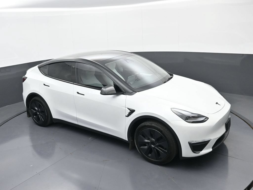 Used 2025 Tesla Model Y Long Range RWD image 30