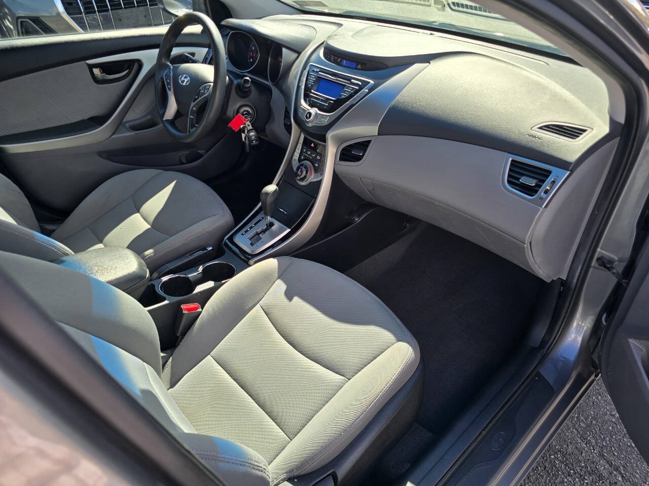 Used 2013 Hyundai Elantra GLS w/ Preferred Pkg FWD image 28