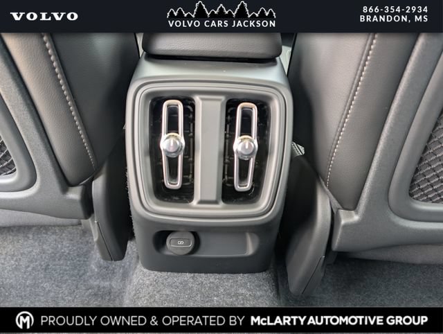 New 2026 Volvo XC40 B5 Core AWD/4WD image 23