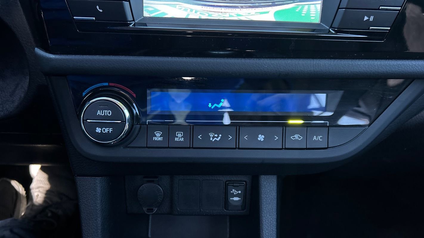 Used 2015 Toyota Corolla S image 27