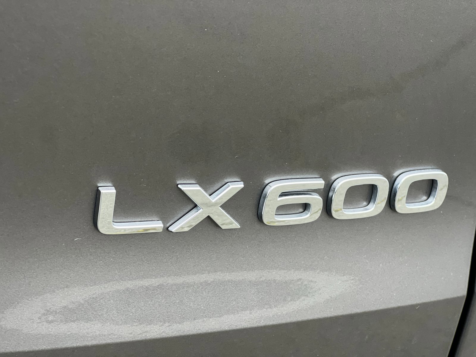 Used 2024 Lexus LX 600 4WD w/ Luxury Package image 26