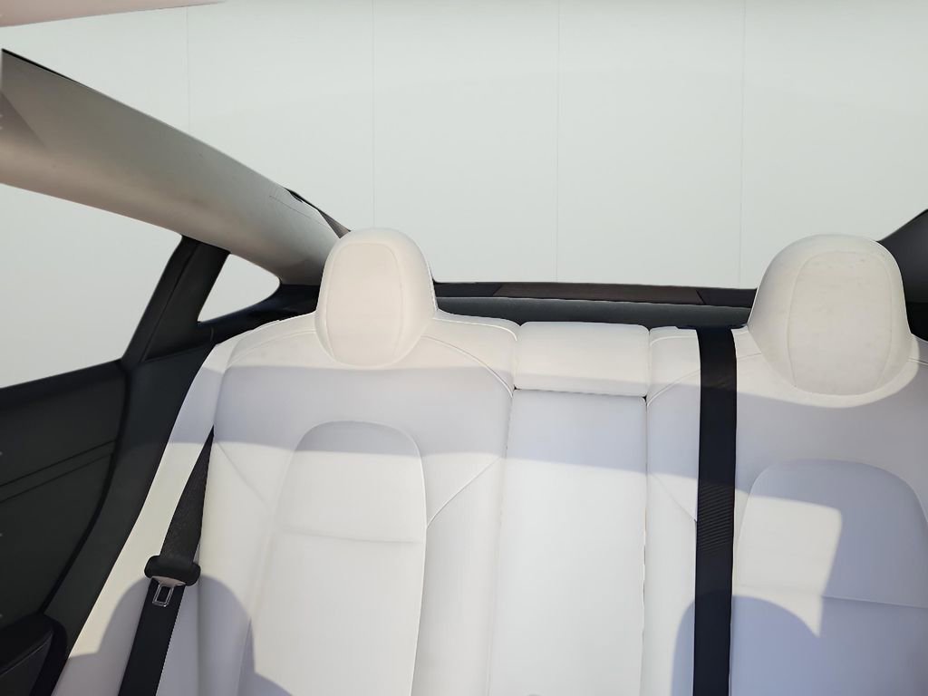 Used 2022 Tesla Model 3 Standard Range image 28