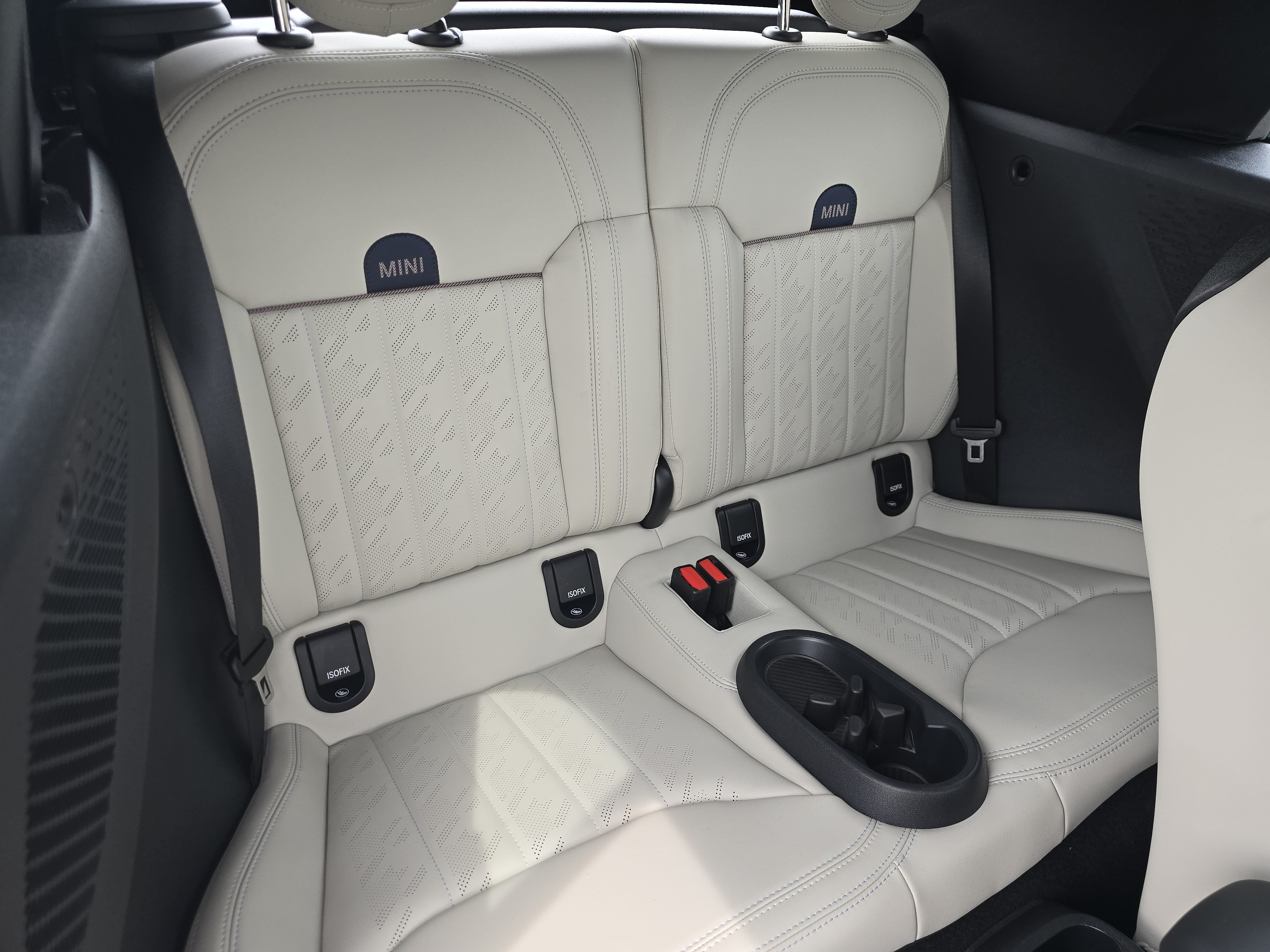 Used 2025 MINI Cooper S FWD image 17
