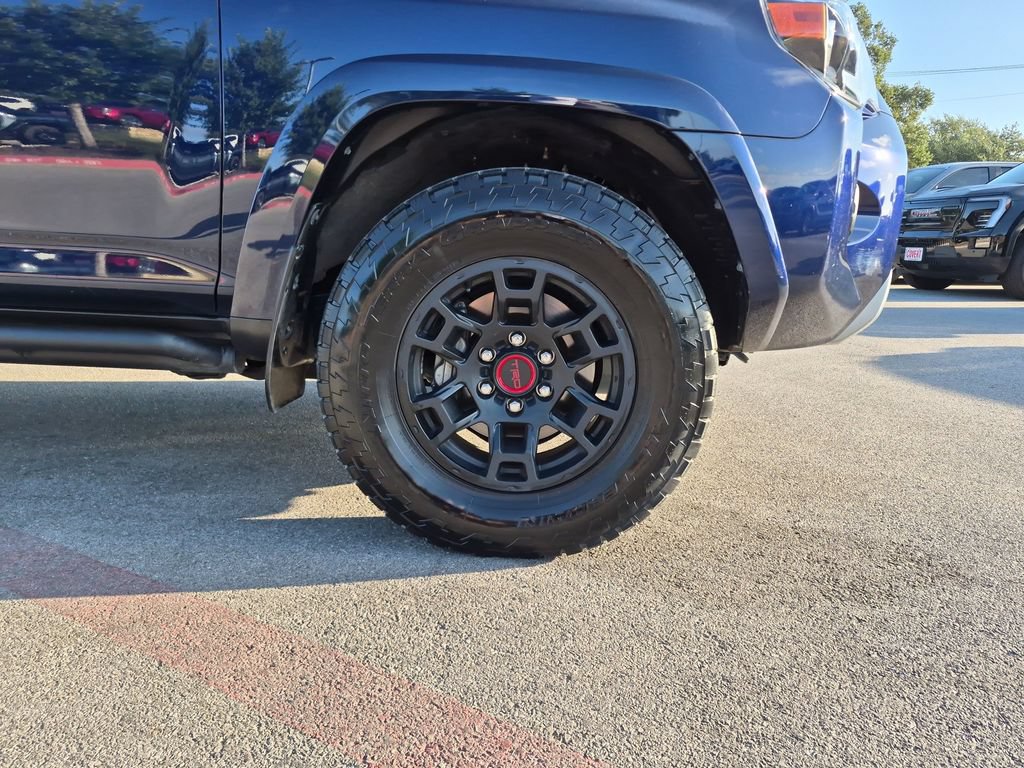 Used 2024 Toyota 4Runner TRD Off-Road Premium AWD/4WD image 16
