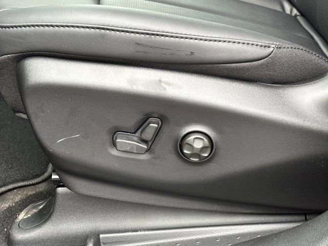 New 2026 Chrysler Pacifica Select image 10