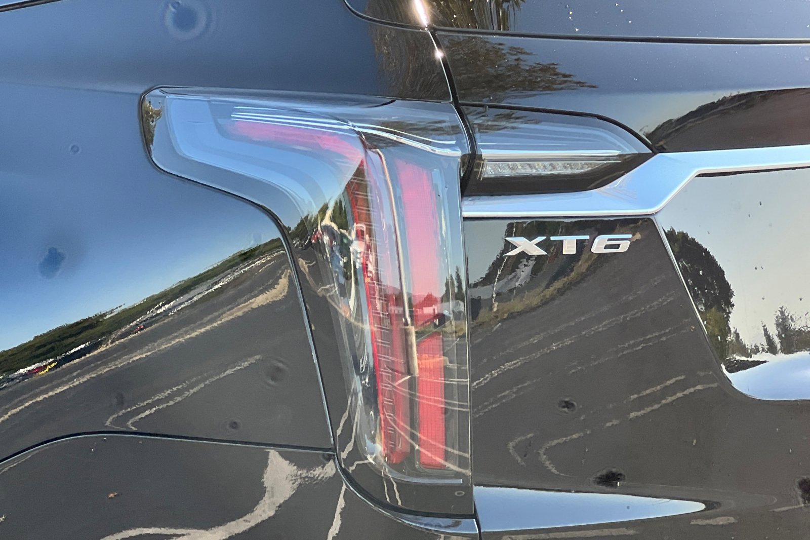 Certified 2024 Cadillac XT6 Sport w/ Platinum Package image 49