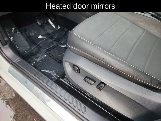 Used 2024 Volkswagen Taos SE image 20