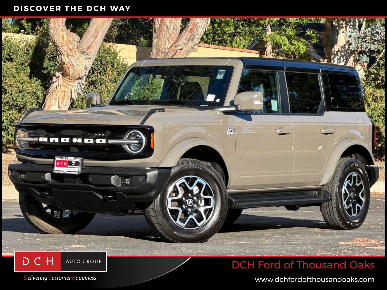 Certified 2025 Ford Bronco Outer Banks AWD/4WD image 1