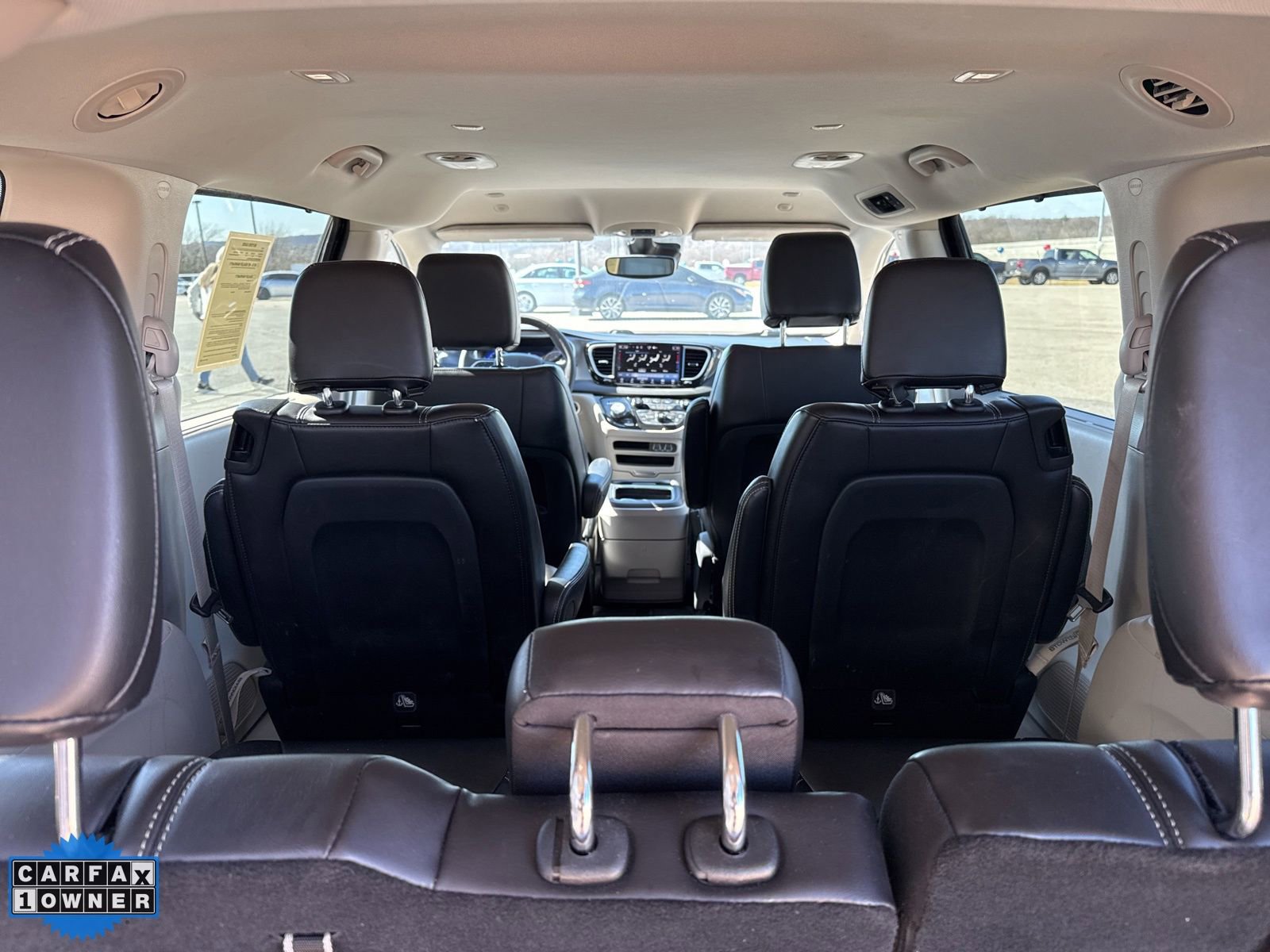 Used 2024 Chrysler Pacifica Touring-L FWD image 32