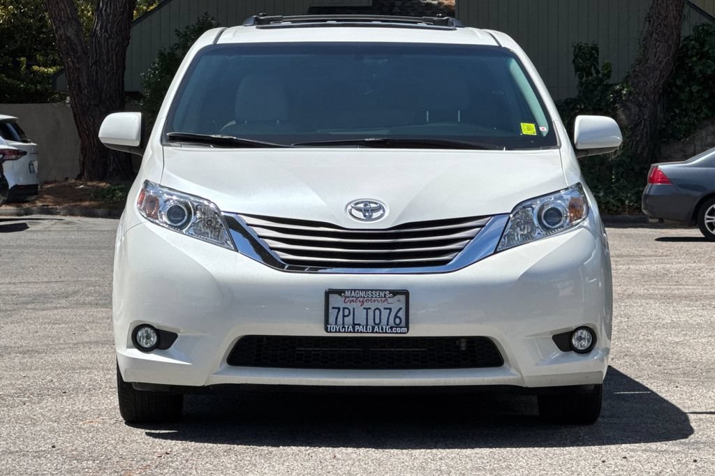 Used 2015 Toyota Sienna XLE w/ XLE Navigation Package AWD/4WD image 8