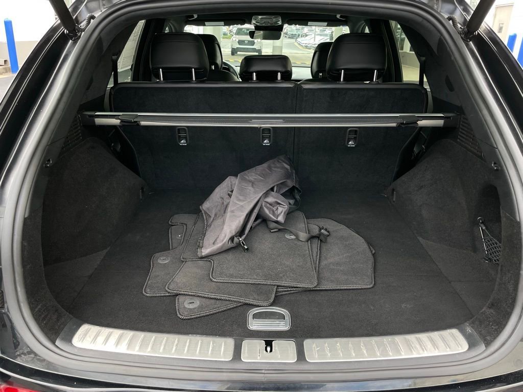 Used 2023 Genesis GV70 3.5T Sport w/ Sport Prestige Package image 42