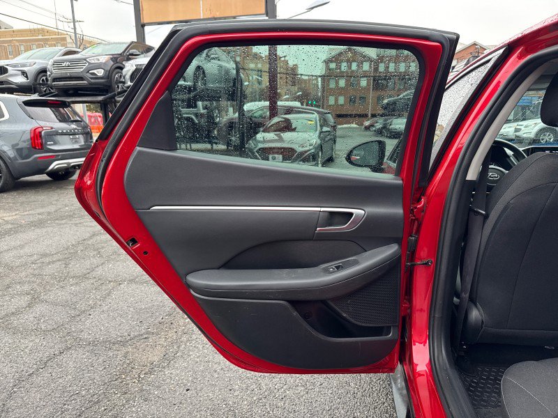 Used 2021 Hyundai Sonata SEL w/ Cargo Package image 12