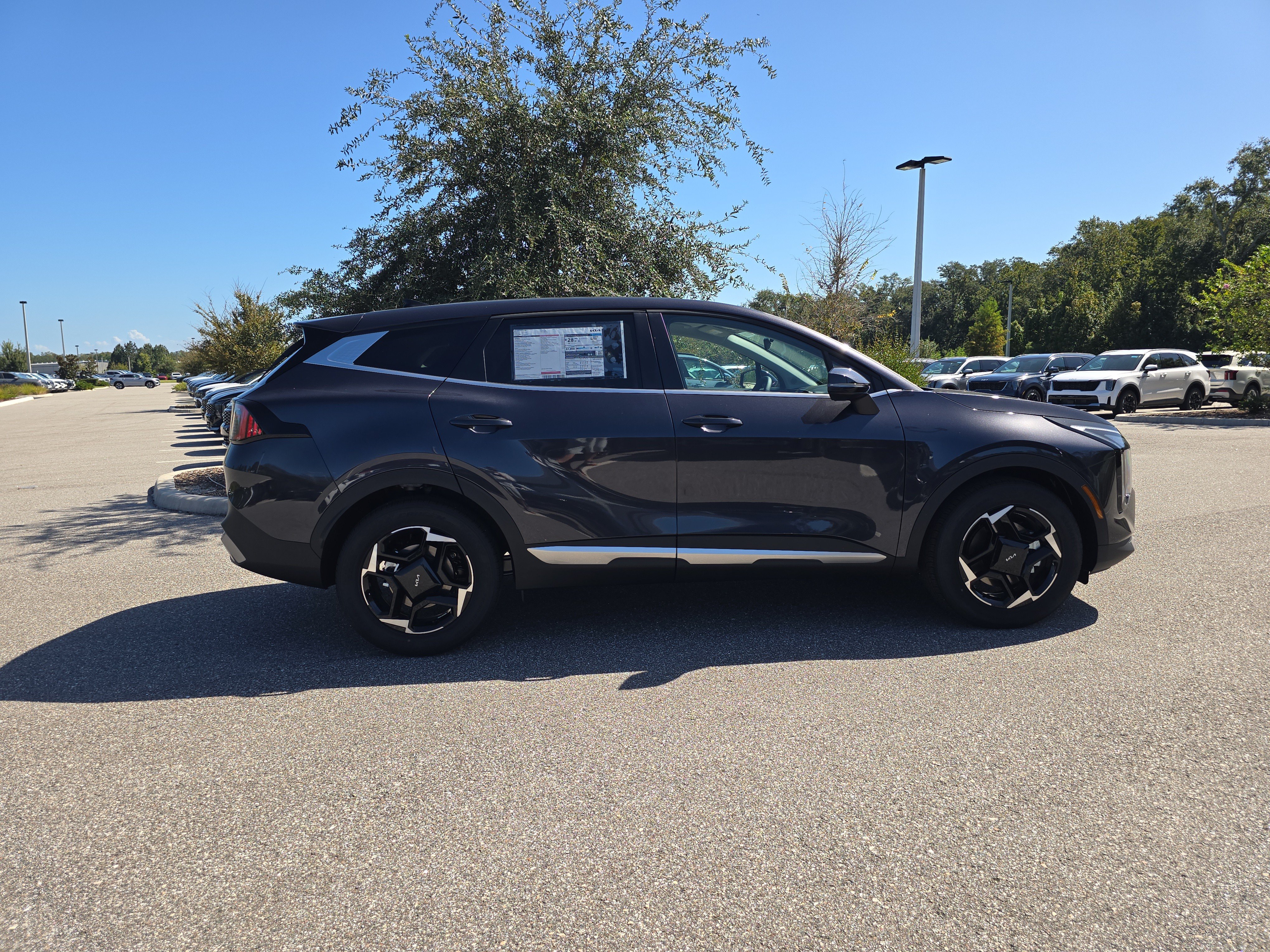 New 2027 Kia Sportage EX FWD image 9