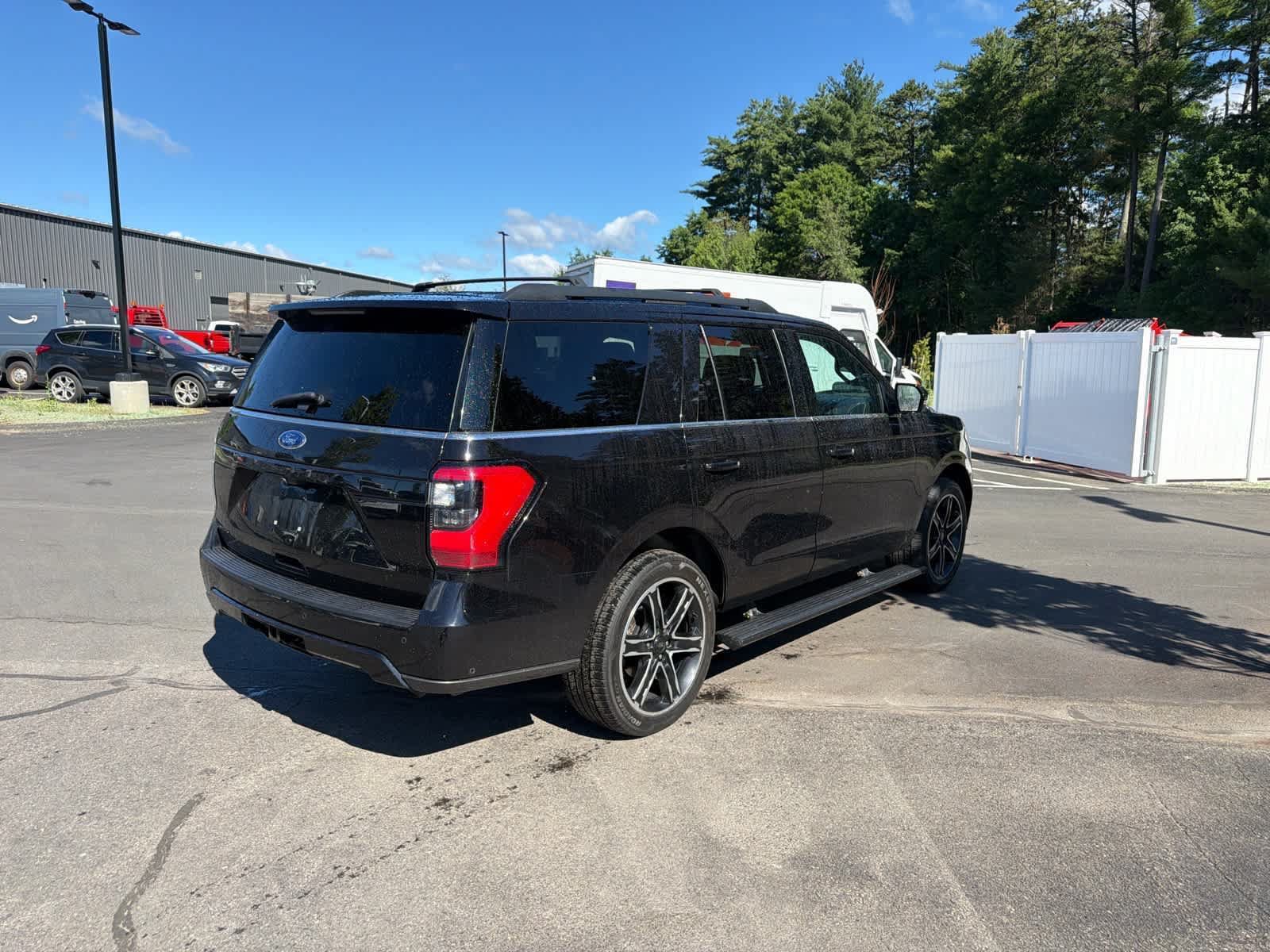Used 2019 Ford Expedition Limited w/ Equipment Group 303A AWD/4WD image 5