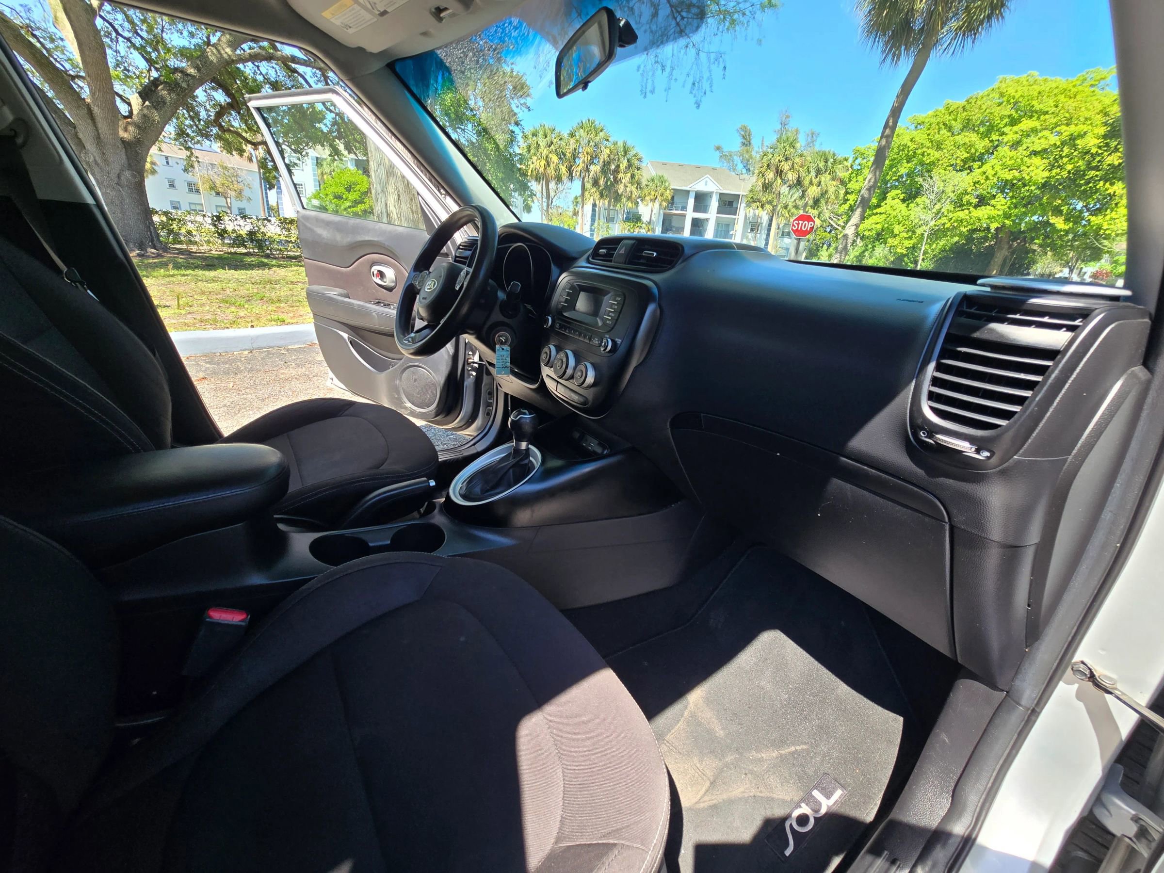 Used 2016 Kia Soul FWD image 12