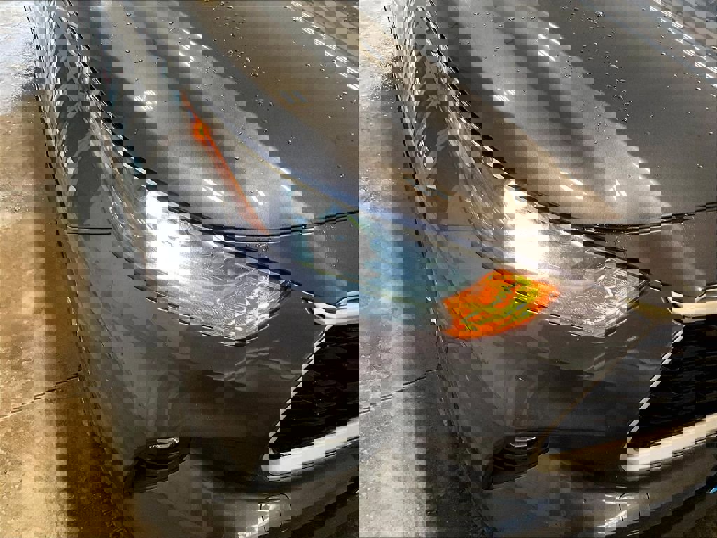 Used 2021 Toyota Highlander XLE image 32