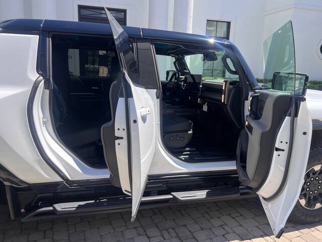 Used 2024 GMC Hummer EV 3X w/ Battery Pack, 24 Module Pack AWD/4WD image 24