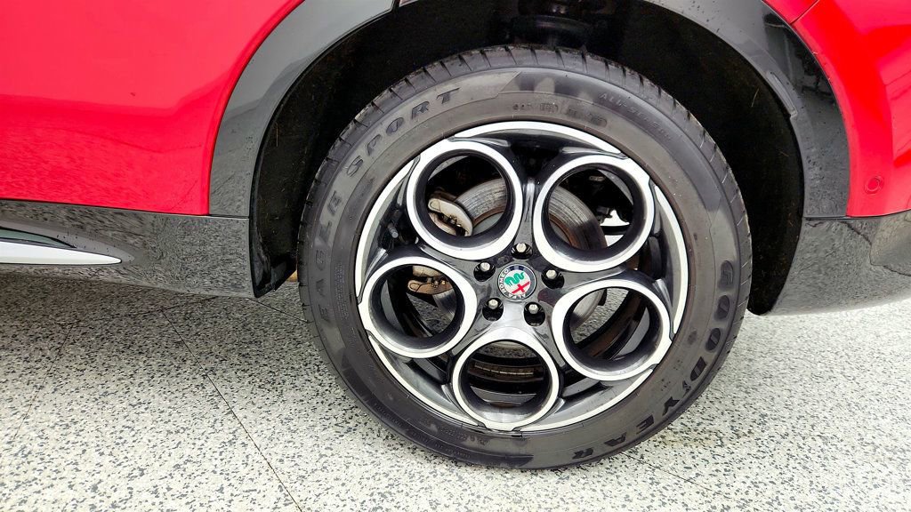 Used 2024 Alfa Romeo Tonale Ti image 13