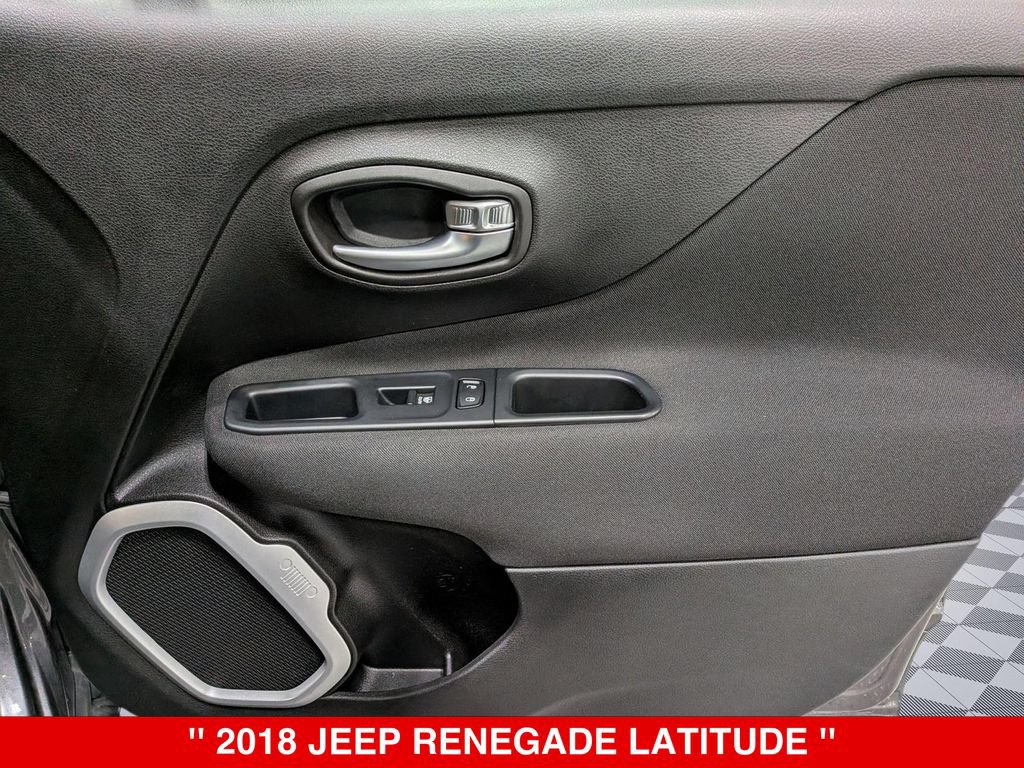 Used 2018 Jeep Renegade Latitude w/ Cold Weather Group AWD/4WD image 33