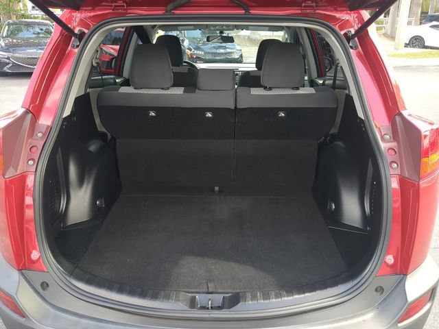Used 2014 Toyota RAV4 LE FWD image 14