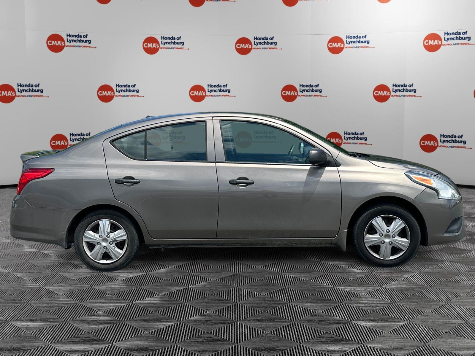 Used 2015 Nissan Versa S Plus FWD image 6